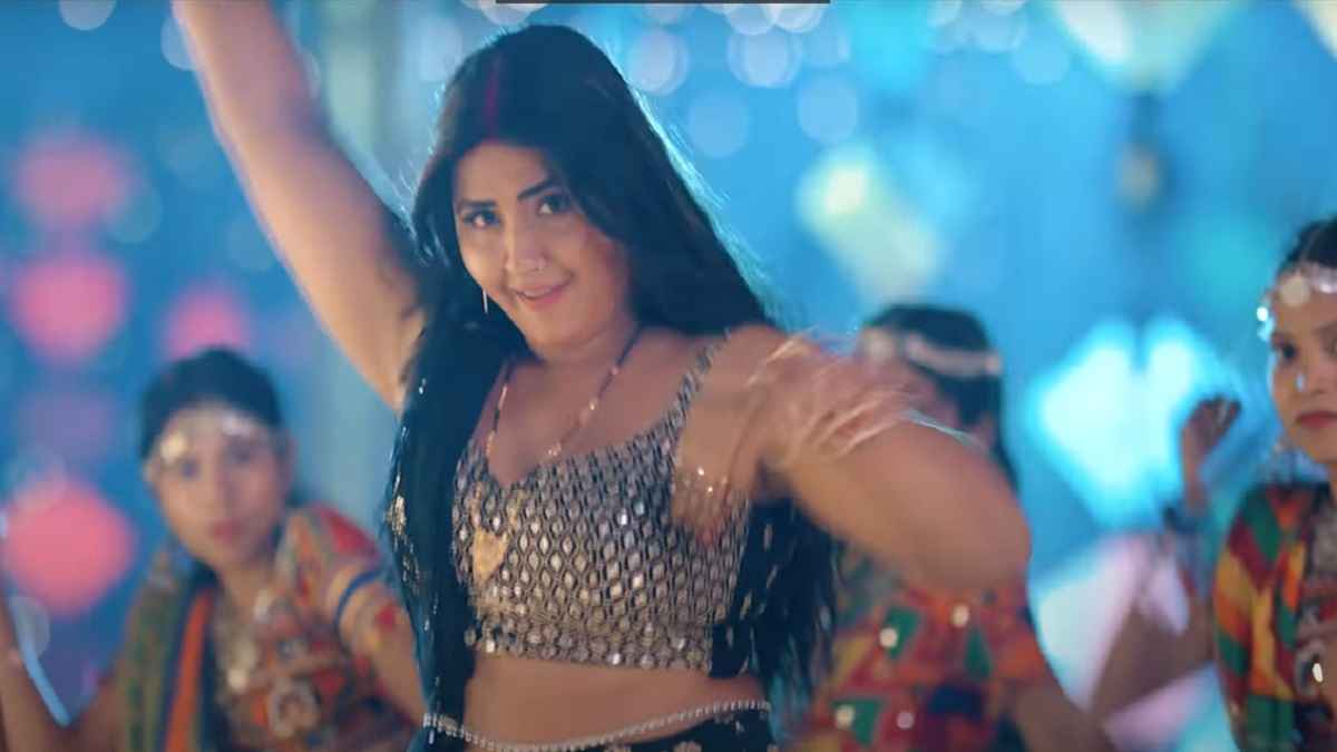 Kajal Raghwani Mixer Machine Song Trending On Youtube